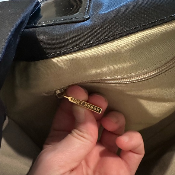 TORY BURCH ELLA PATENT TOTE BAG - Picture 16 of 17